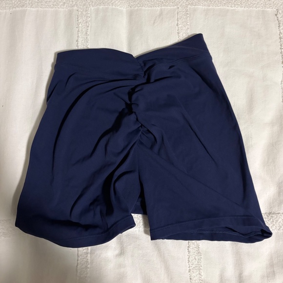 Amazon Scrunch Shorts — Navy — Size S - Picture 3 of 3